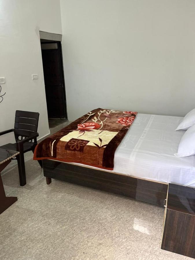 Indiana Home Stay Khajuraho Exterior photo